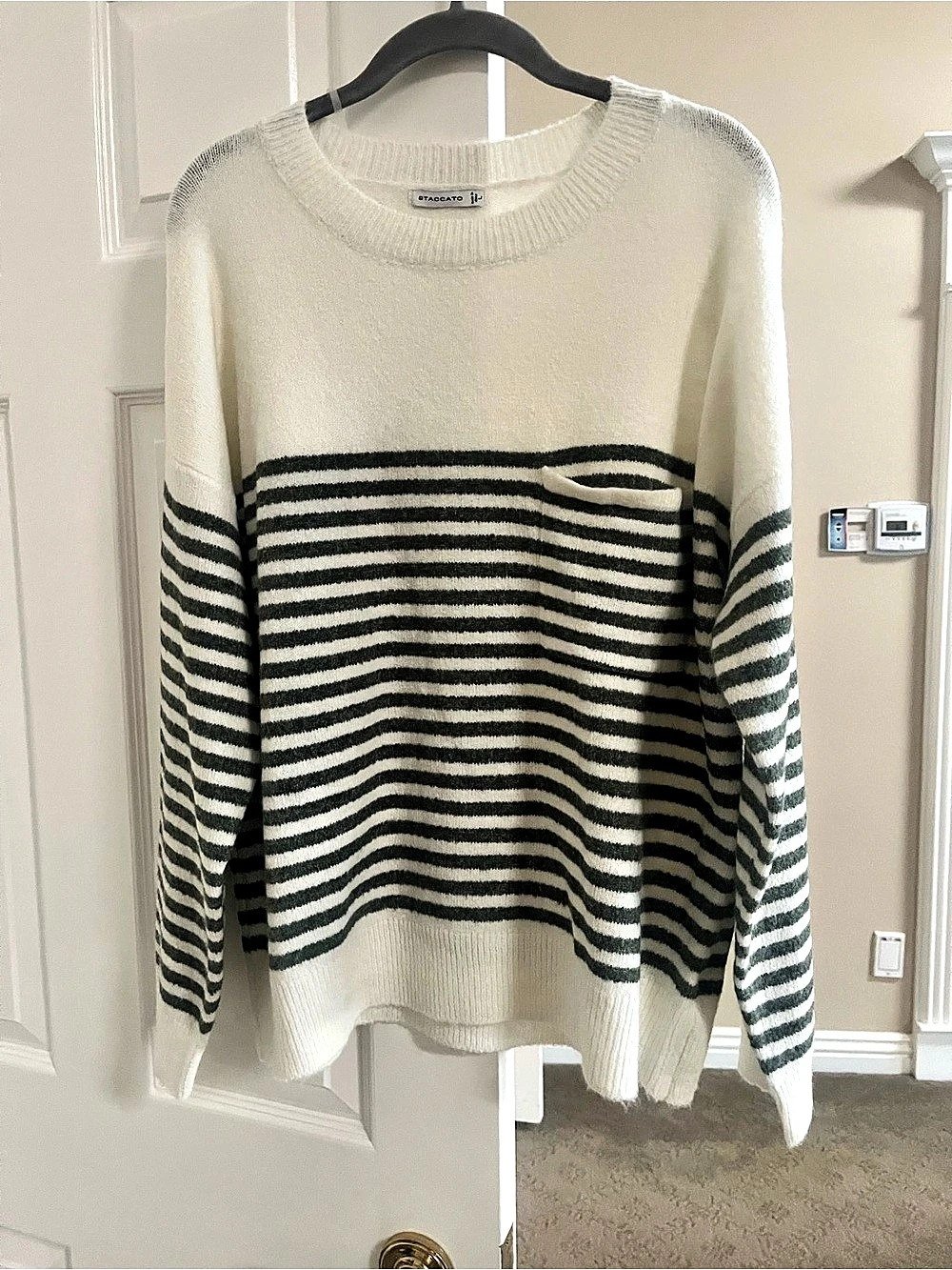 Staccato Striped Crewneck Sweater in White & Green Size Large